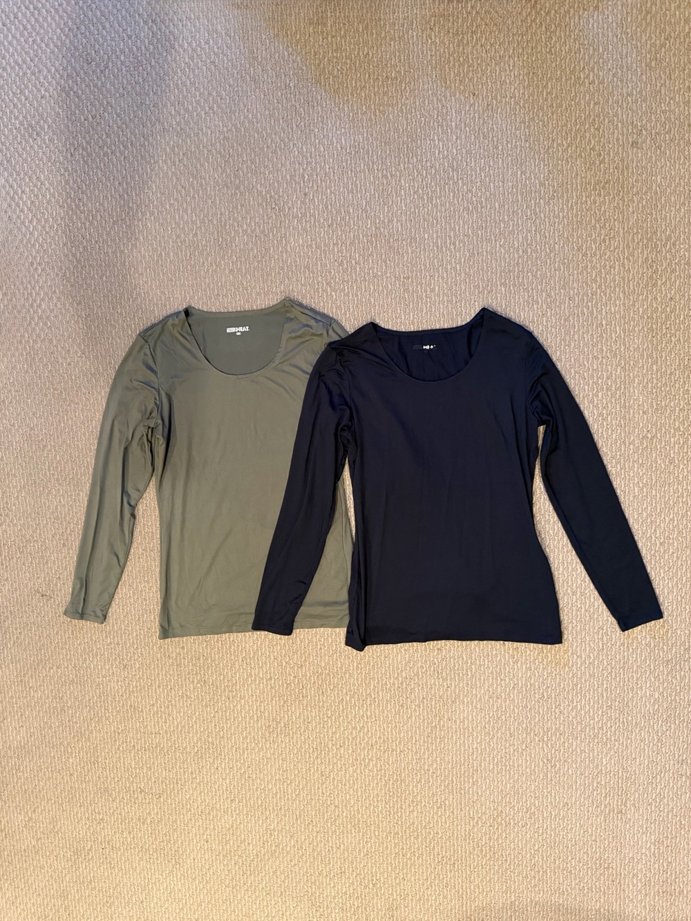 2 pack of Women’s 32 Degrees long sleeves